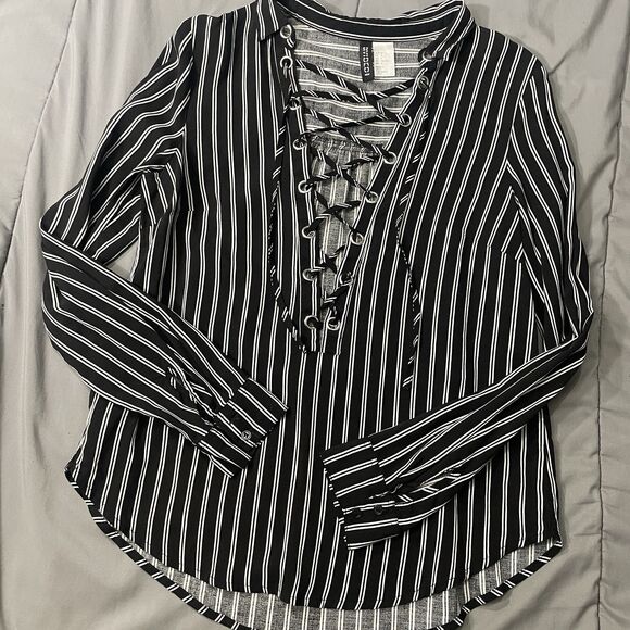 H&M divided Lace-Up Boho Nautical Shirt Blue Black Striped Size Medium 6 - Picture 9 of 9